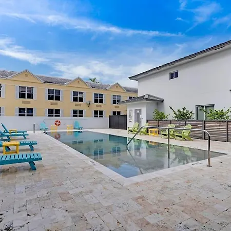 Biscayne Park Villas 15408